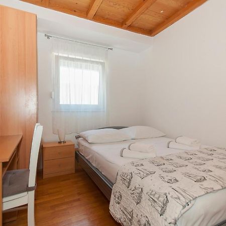 Apartment Luna Omiš Buitenkant foto