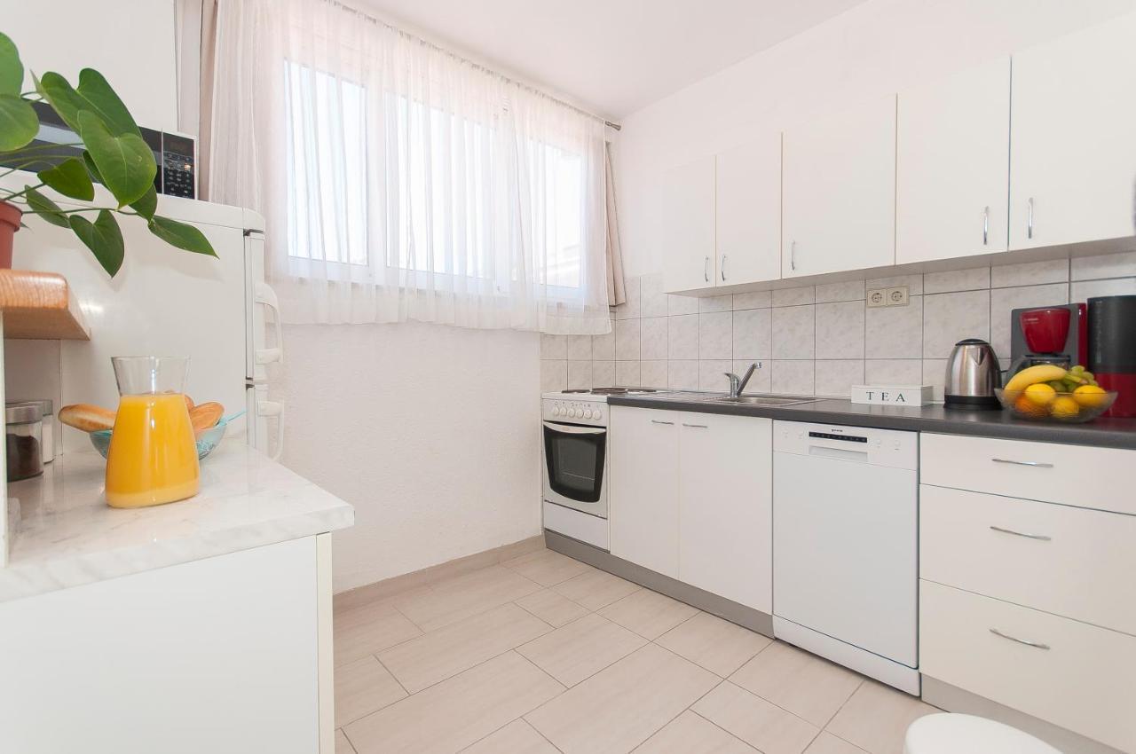 Apartment Luna Omiš Buitenkant foto